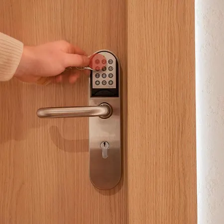 Aparthotel Yuna Porte-maillot - Levallois-Perret