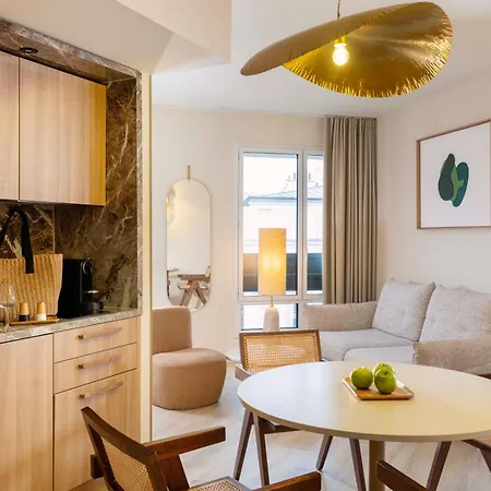 Yuna Porte-maillot - Hotel apartamentowy