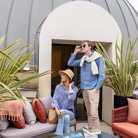 Yuna Porte-maillot - Hotel apartamentowy 4*