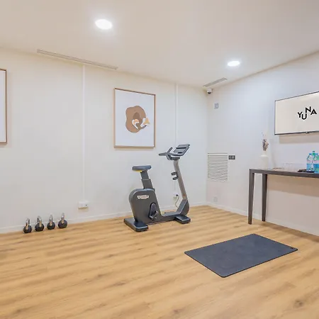 Yuna Porte-maillot - Hotel apartamentowy 4*