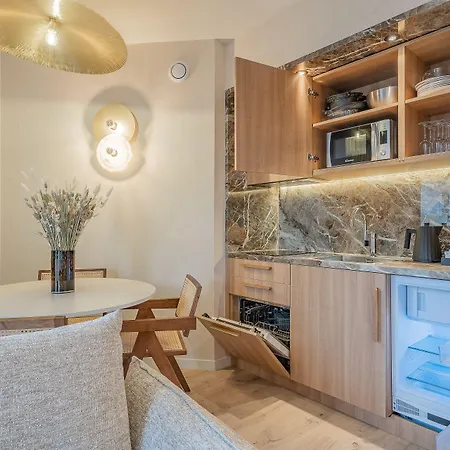 Hotel apartamentowy Yuna Porte-maillot -