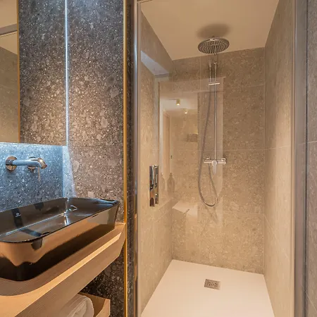 Yuna Porte-maillot - 4* Levallois-Perret